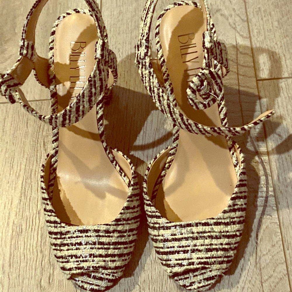 Black & White Vintage Pumps